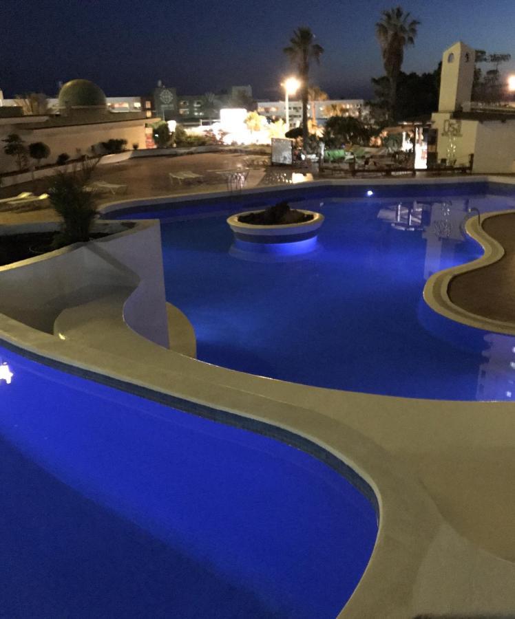 Blue Sky Paraiso Apartment *